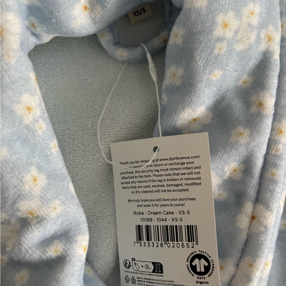 Djerf Avenue Dream Cake Robe - Picture 3 of 4